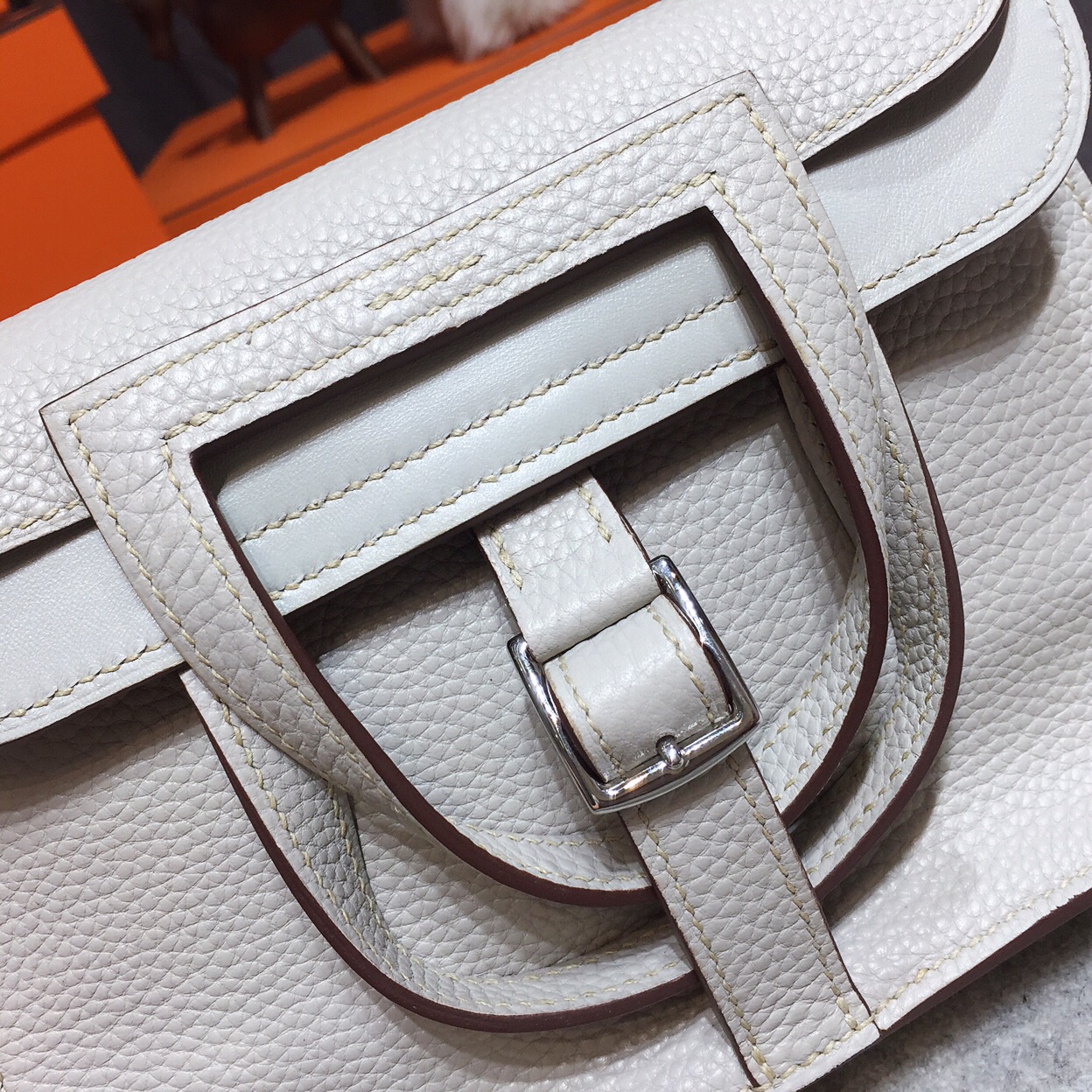 에르메스 미니 할잔백22 끄레 은장 끌레망스 가죽